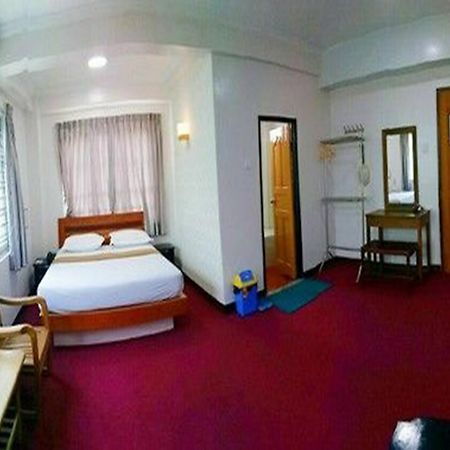 Venus Star Hotel Yangon Dış mekan fotoğraf