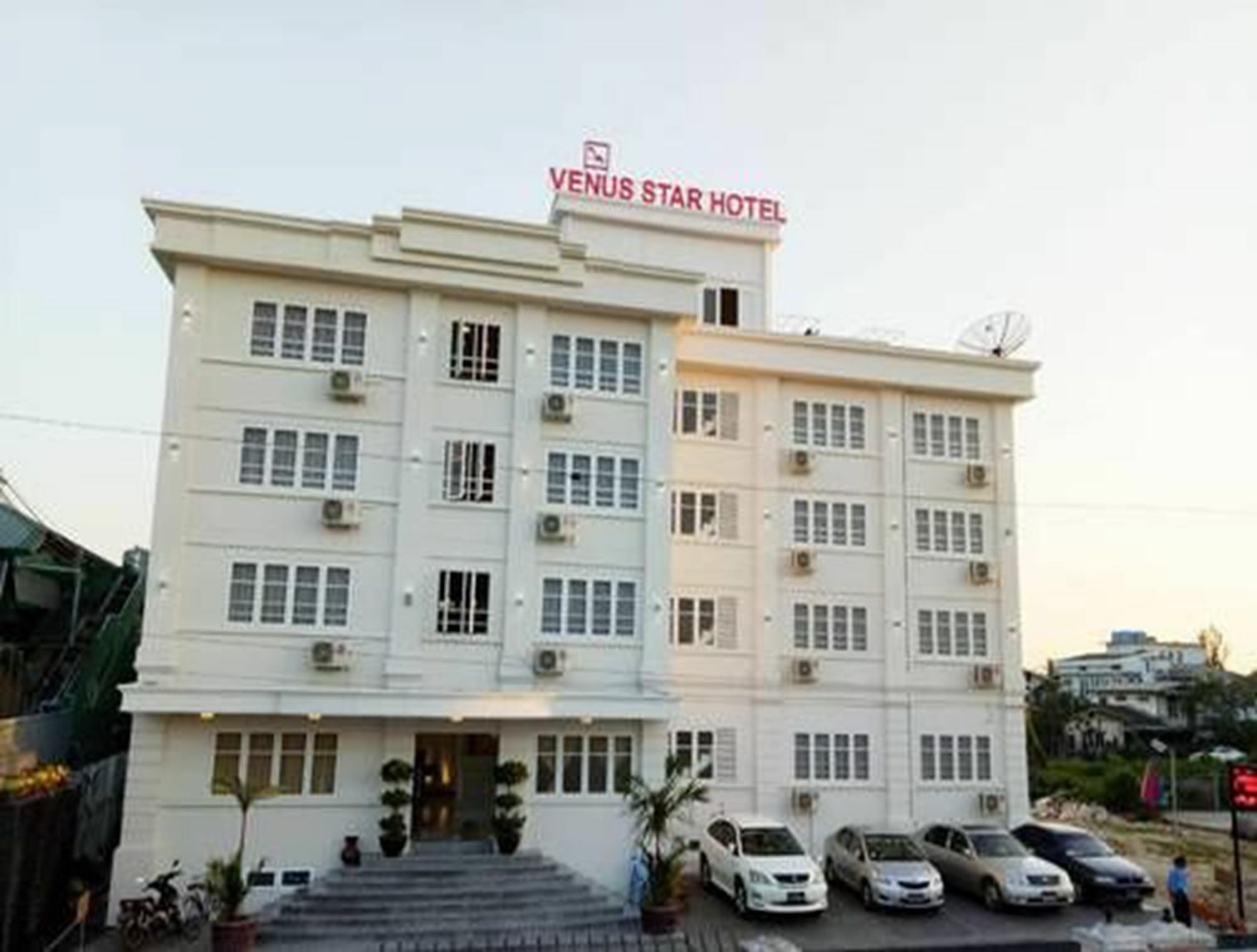 Venus Star Hotel Yangon Dış mekan fotoğraf
