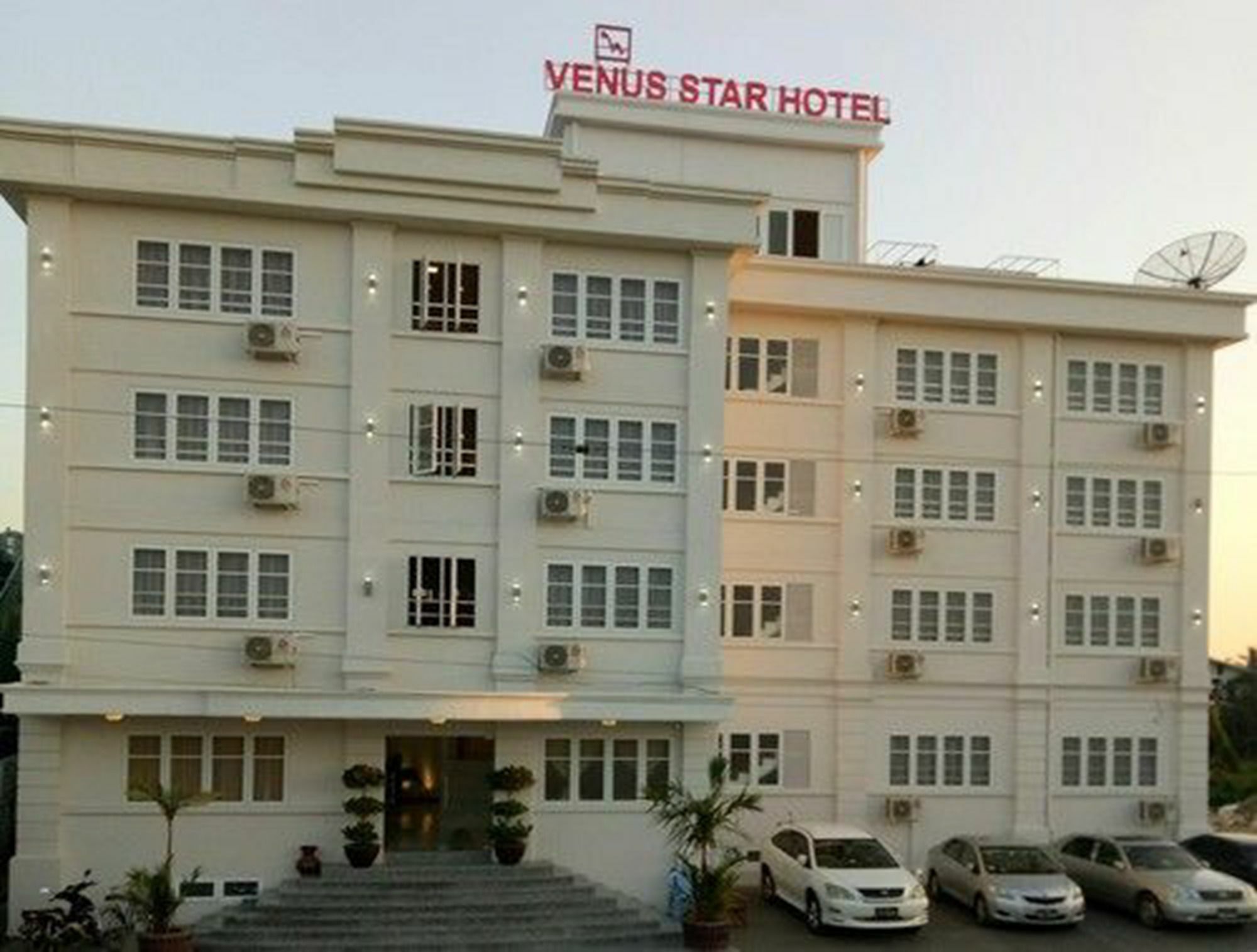 Venus Star Hotel Yangon Dış mekan fotoğraf